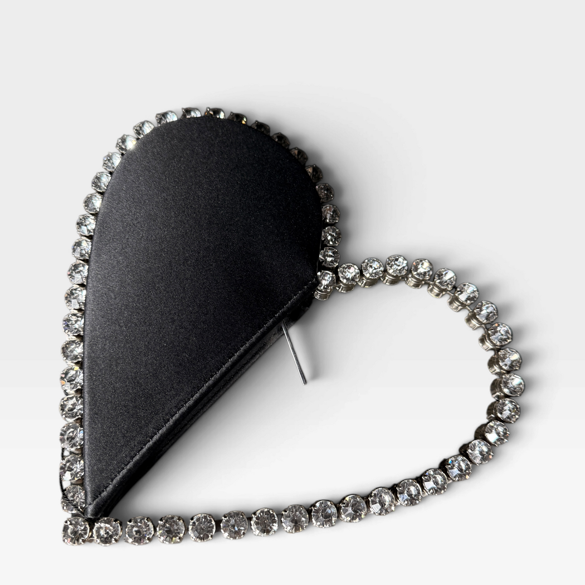 L'Alingi Love Crystal Clutch
