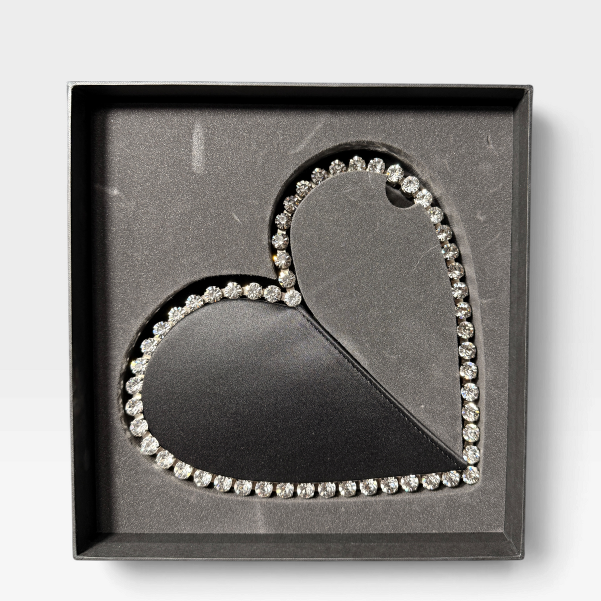 L'Alingi Love Crystal Clutch