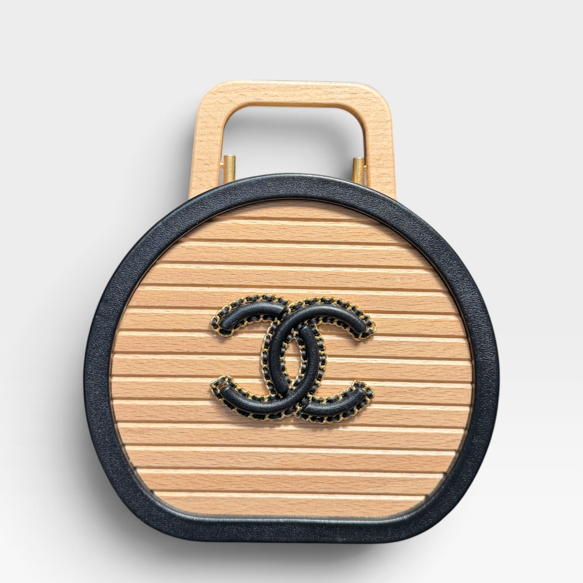 Chanel CC Vanity Case Beechwood & Leather 22C Round – Natural