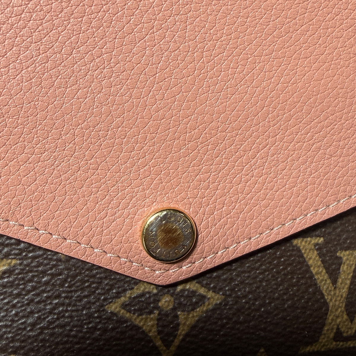 Louis Vuitton Pallas Compact Wallet – Rose Poudre