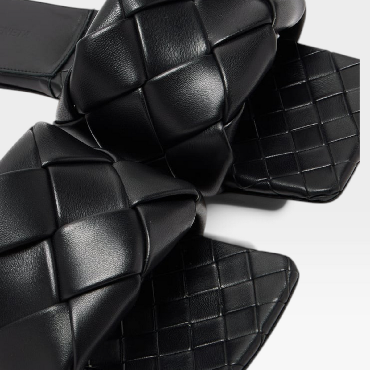 Bottega Veneta Lido Leather Sandals